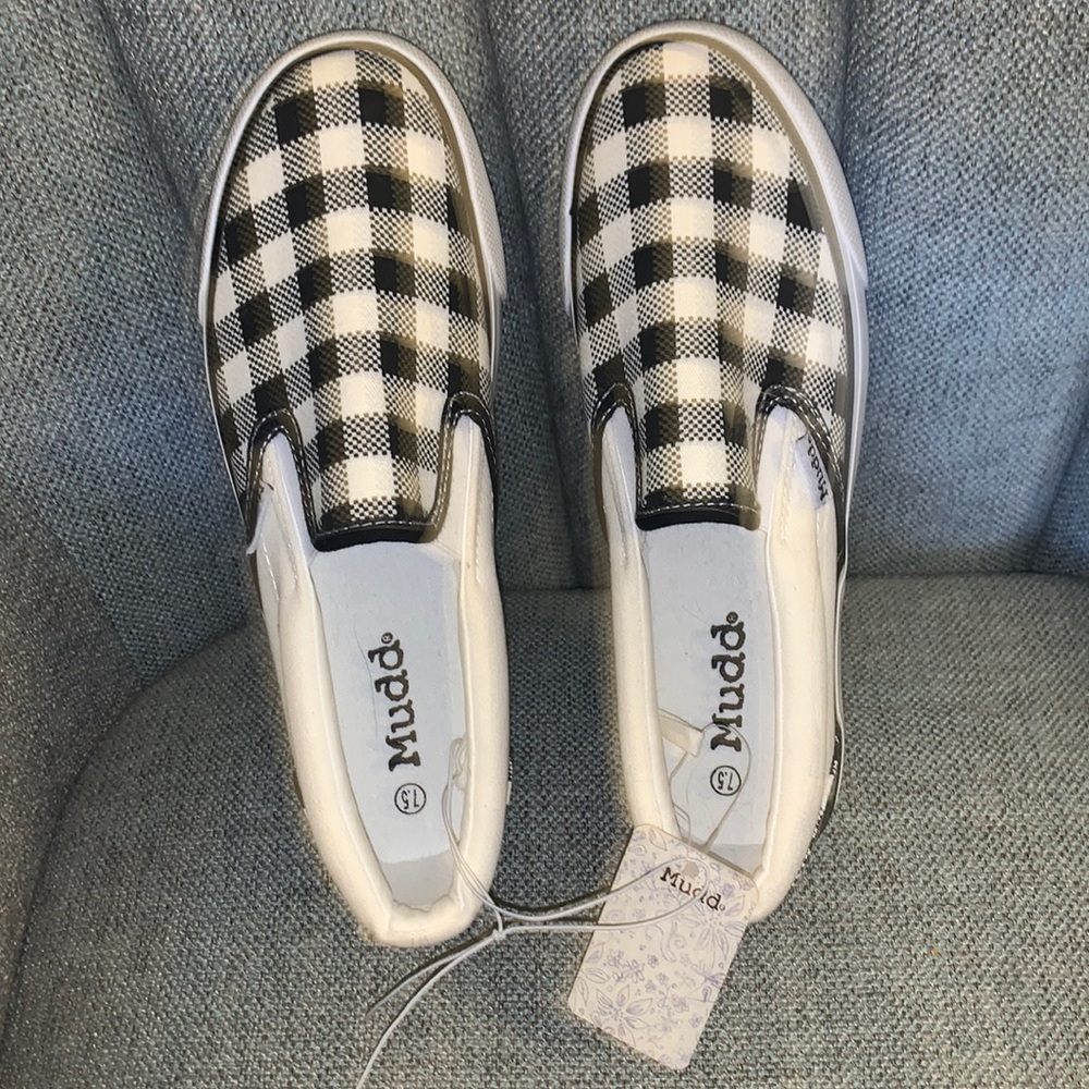 NWT MUDD Sneakers